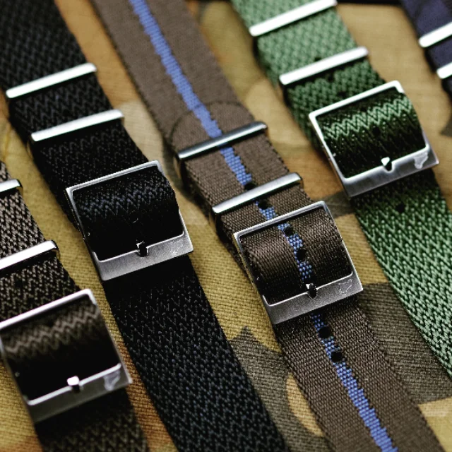 Ultraschall-Stanzloch-Bandschneidemaschine, Ultraschall-Stoffetikettenschneidemaschine, Satinbandschneidemaschine