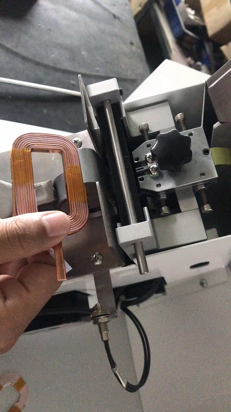 Bandiermaschine für Drahtspulen, halbautomatische Klebebandwickelmaschine für Drahtspulen