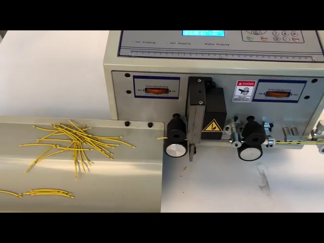 High Performance Computer Wire Stripping Machine   4 5mm² Automatic Cable Peeler