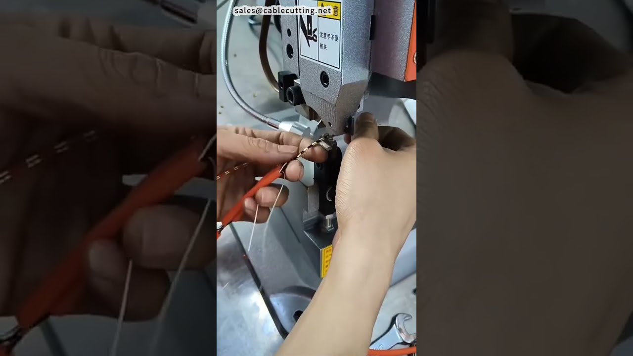Automatische 3-in-1 Datenkabel-Verarbeitung: Abisolieren, Quetschverbinden & Kontinuitätstest | Fabrik CNC