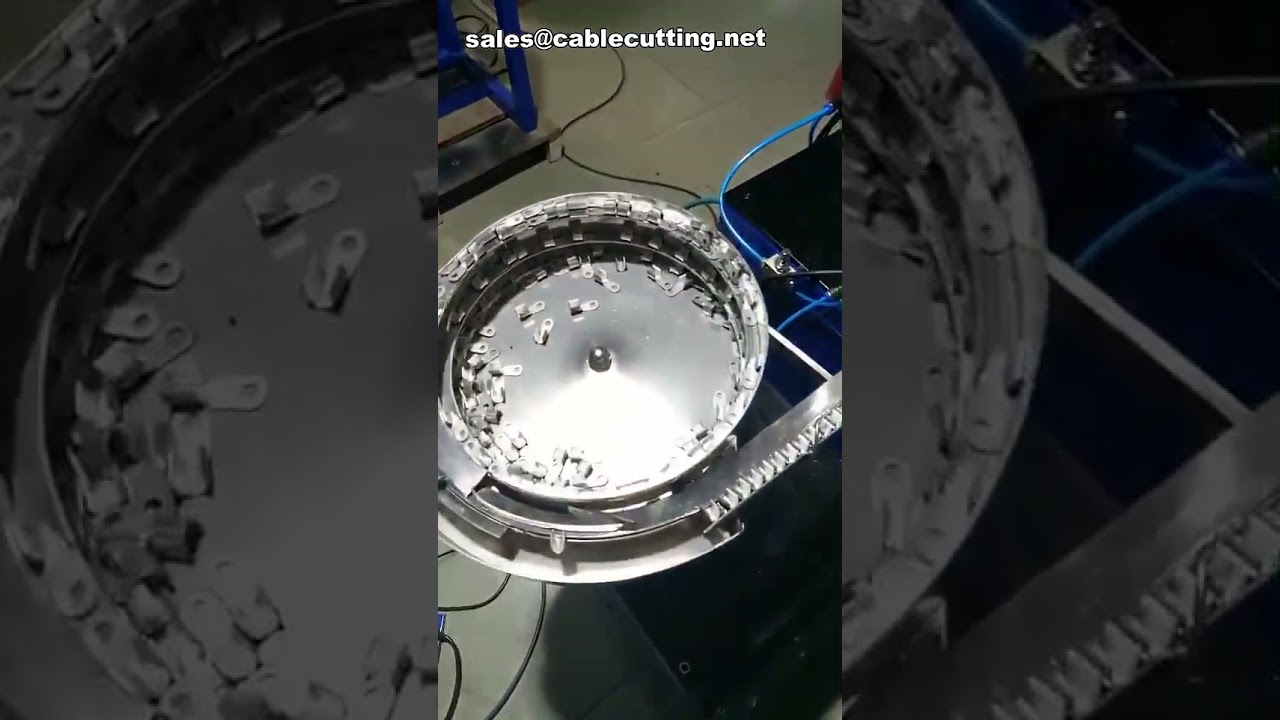 Crimpmaschine, Vibrationsplatten-Crimpmaschine: Isolierte Ringkabelschuhe crimpen