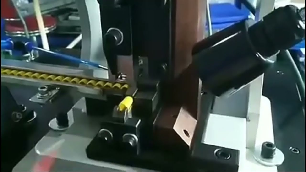Vibrationsplatten-Crimp-Automat für isolierte Kabelendhülsen 2-4 t