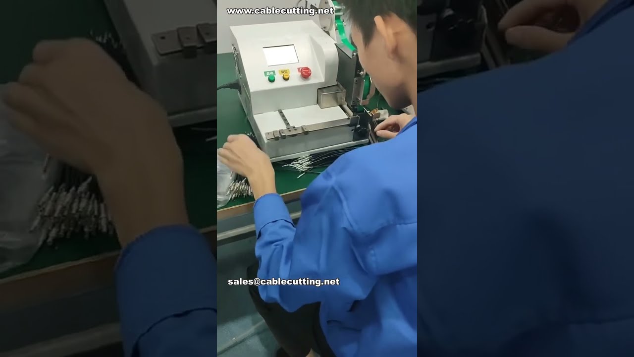 Koaxialkabel mit PVC-Band 18mm Abschnittslänge bekleben | Fabrik-Produktionsvideo