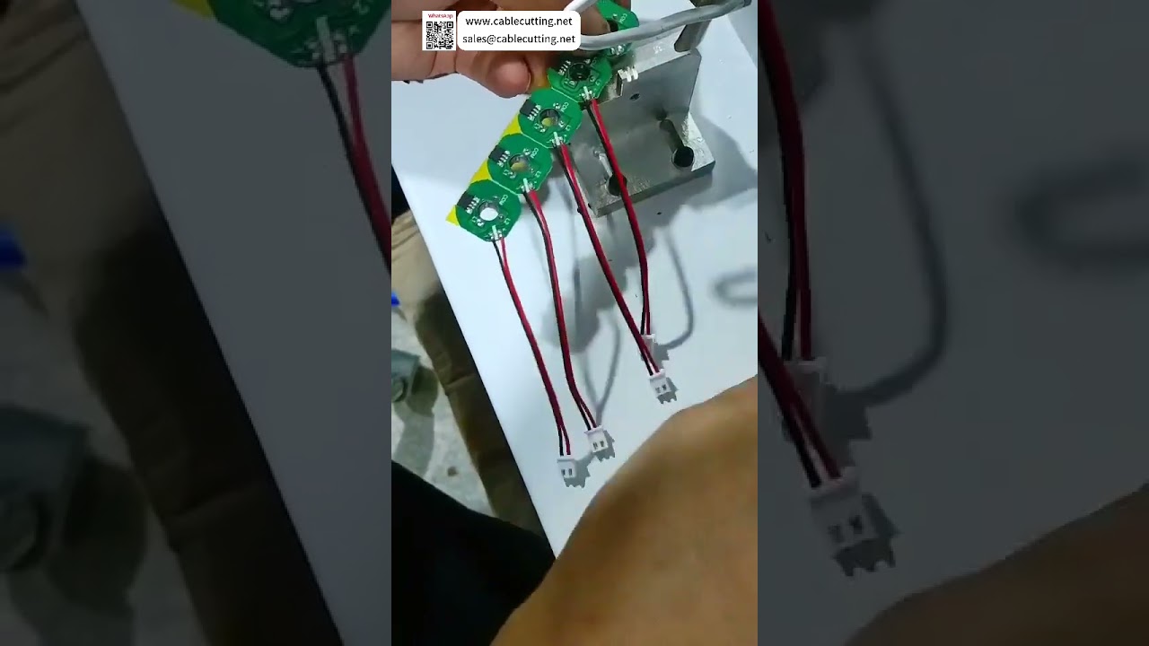 Small Fan Wire to PCB Soldering Machine  800 PcsHr High Yield & Quality Welding Processing Tool