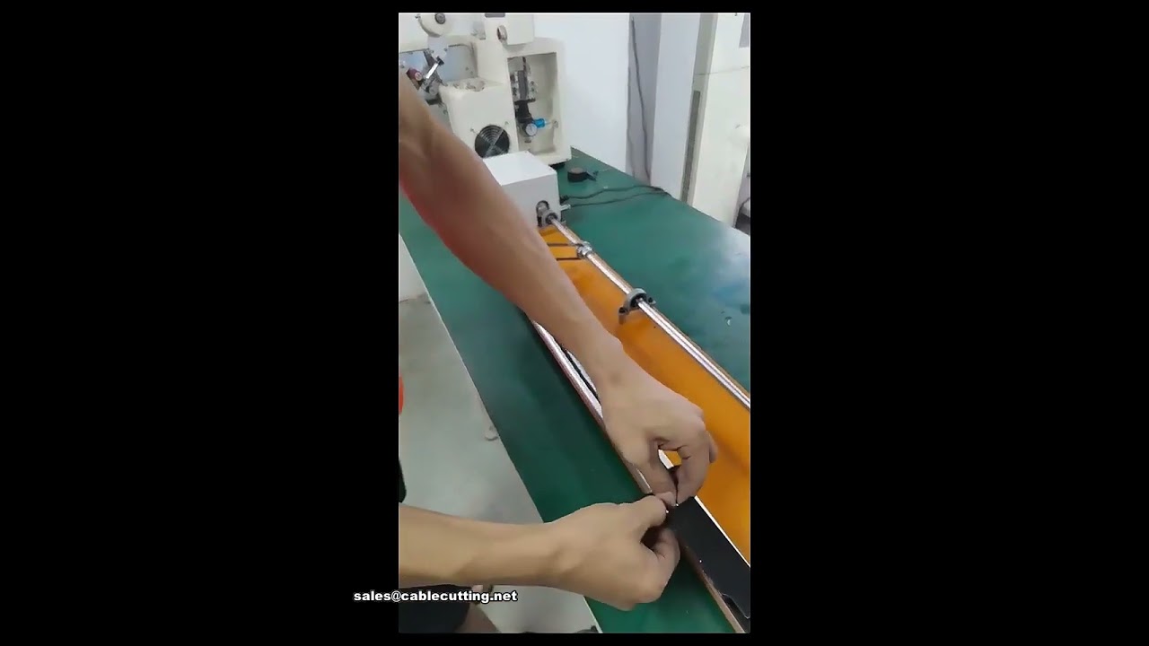 Halbautomatische PVC-Kabel-Vollwickelmaschine: Effiziente Bandumwicklung