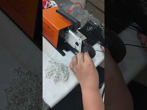 Kundenbewertung: Leistungsstarke pneumatische Rohrkabelschuh-Crimpmaschine | Fabrikautomation