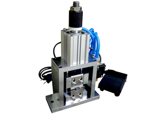 Vertikale Aluminiumfolien-Schneidemaschine WPM-901